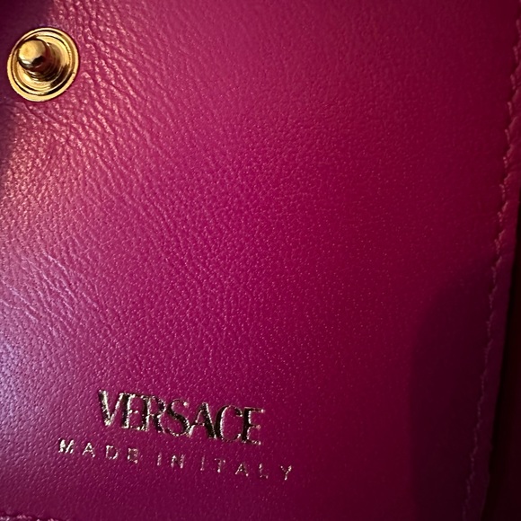 Versace Pink quilted card case compact wallet NEW (AUTHENTIC) - Picture 8 of 10